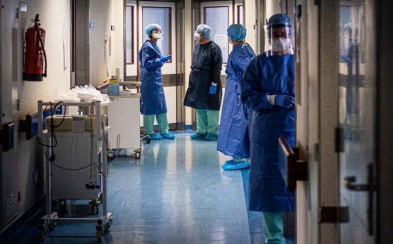 Trei decese și peste 80 de pacienți cu COVID la terapie intensivă în spitalele din Cluj. Câte cazuri noi au apărut