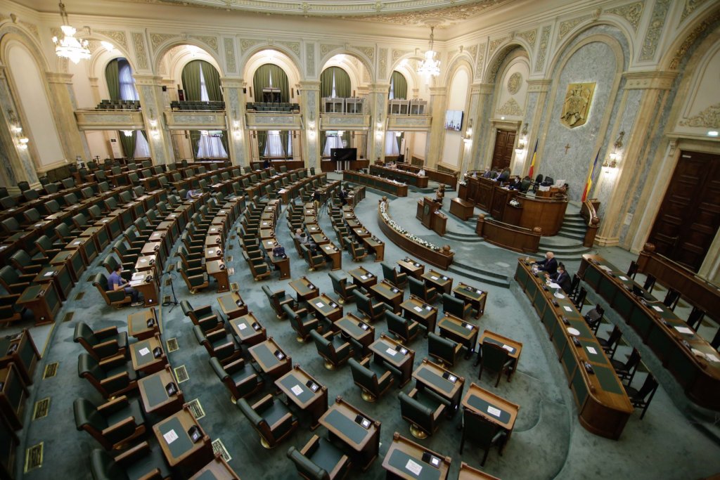 A fost lansată petiția „Fără români în funcții publice”. Unde vor inițiatorii să mute capitala țării și câte persoane au semnat-o