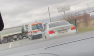 ACCIDENT GRAV între Cluj și Gilău. O persoană a murit și alte două au rămas încarcerate