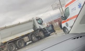 ACCIDENT GRAV între Cluj și Gilău. O persoană a murit și alte două au rămas încarcerate
