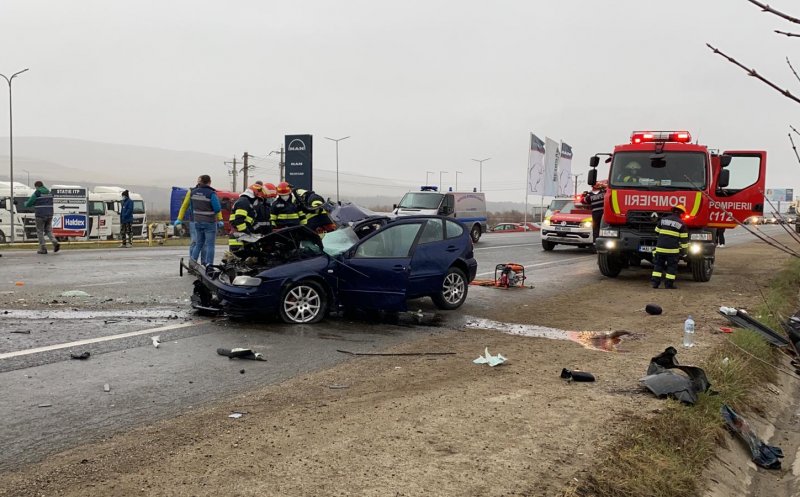 ACCIDENT GRAV între Cluj și Gilău. O persoană a murit și alte două au rămas încarcerate