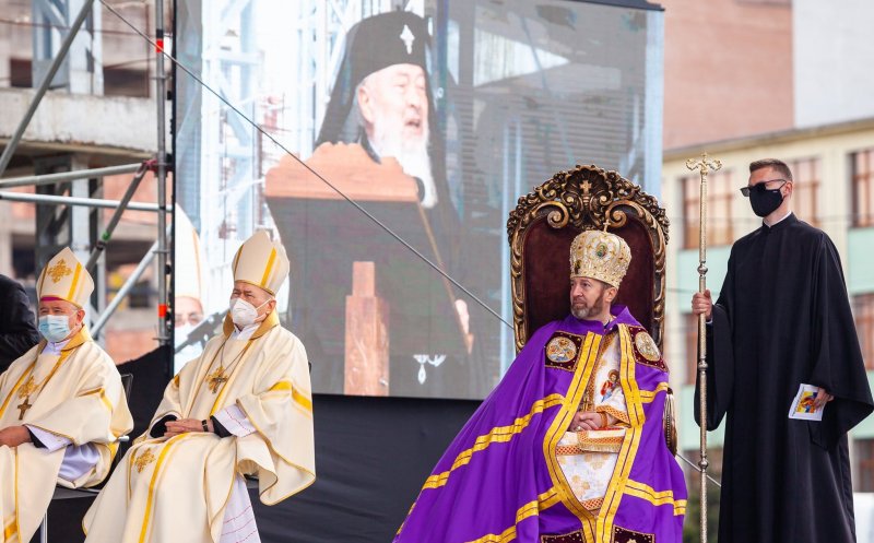 Noul episcop greco-catolic de Cluj-Gherla a fost înscăunat sâmbătă. Discurs superb al lui Boc la ceremonie