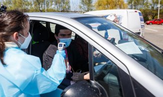 Atenţie, clujeni! La centrul drive-through NU se vaccinează persoanele care vin pe jos sau cu bicicleta