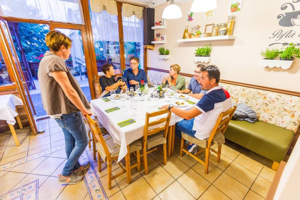 Pensiunile din Cluj, pregătite de minivacanța de Paște. "Nu se prea înghesuie turiștii"