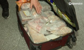 Probleme la îmbarcare pentru o femeie pe aeroportul din Cluj. Avea valiza burdușită cu carne de miel, fasole și cârnați
