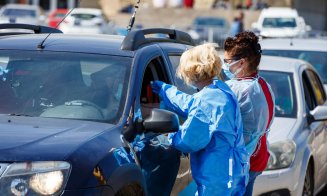 4.100 de oameni s-au vaccinat din mașină la Cluj