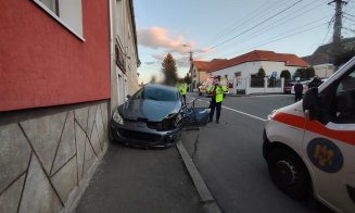 Accident grav în Cluj-Napoca / O persoană a fost transportată la spital