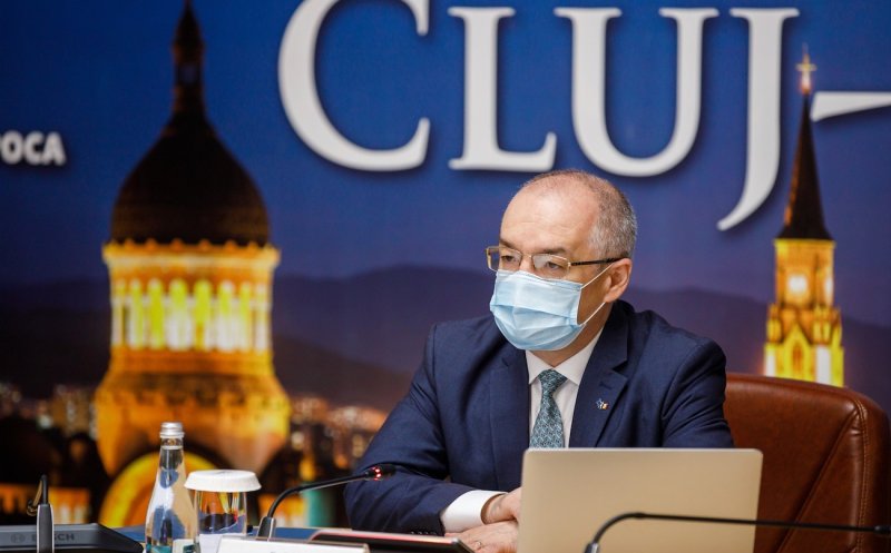 Emil Boc: "Suntem campioni la vaccinare. Avem aproape jumătate din populaţie vaccinată"