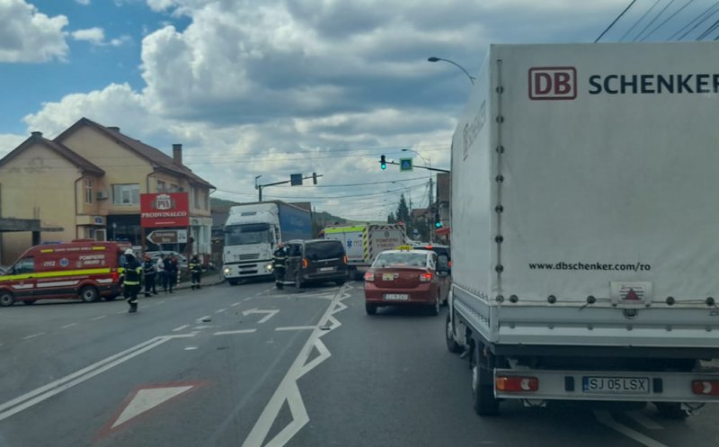 Accidentele se țin lanț la Cluj. Coliziune între două mașini în Baciu