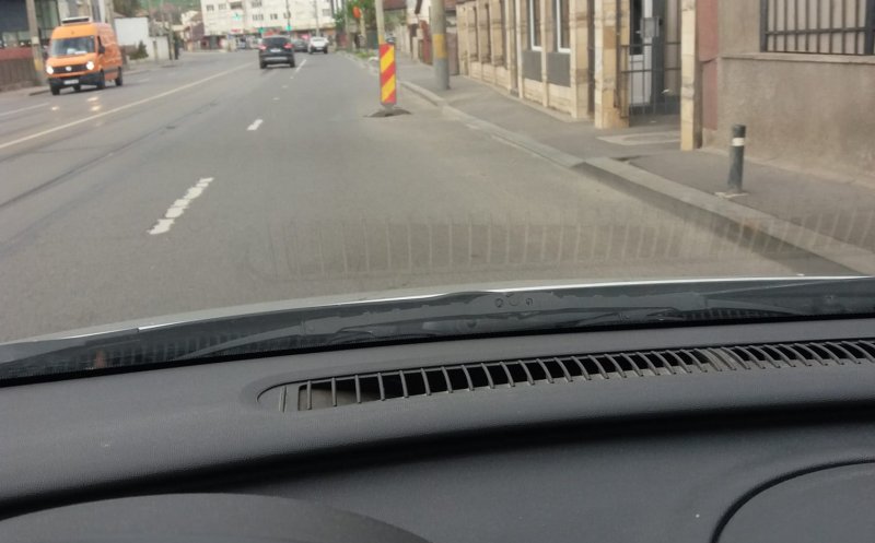 Gurile de canal, pericol public la Cluj. "Oare unde trebuie anunțat să se repare odată?"