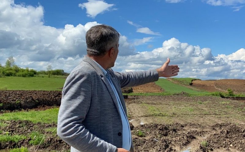 Revoltă pe Autostrada Transilvania. "Utilajele ne-au distrus culturile agricole"