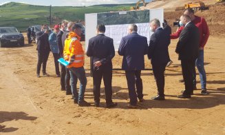 Liderii PNL, vizită pe șantierul Autostrăzii Transilvania: „Cel mai important obiectiv pe care Guvernul în susține în acestă regiune”