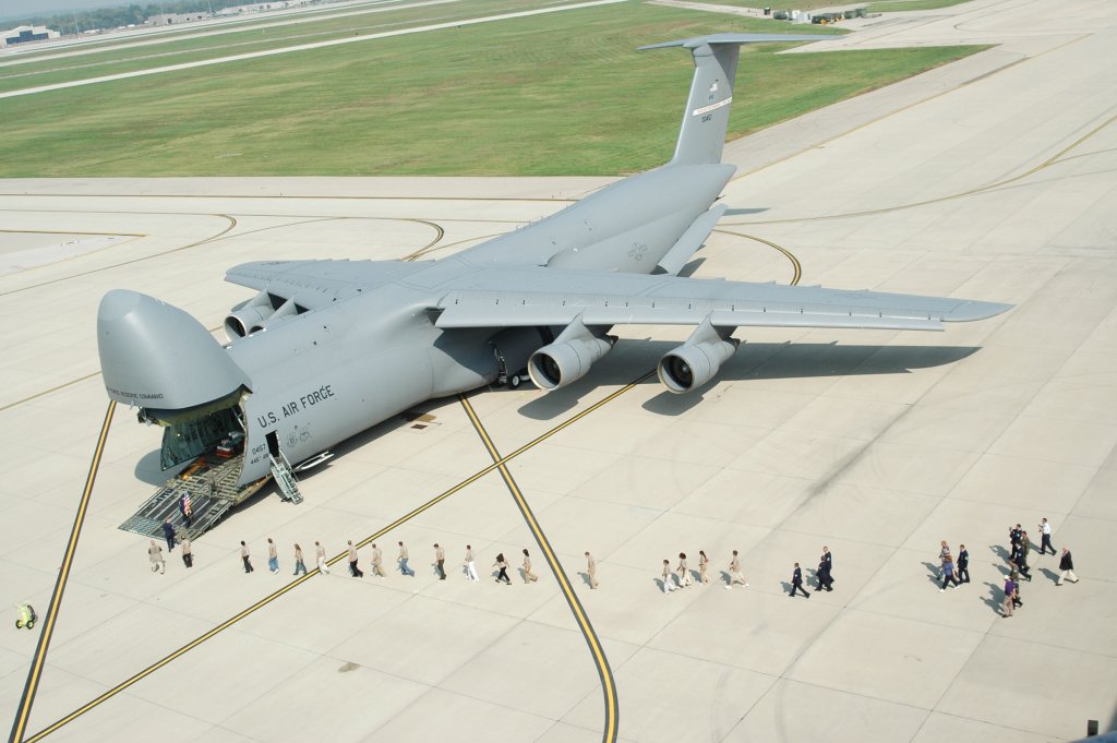 Baza aerienă de la Câmpia Turzii, modernizată cu 150 de milioane de dolari, investiţii din SUA