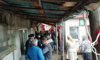 Familie scoasă dintr-o locuință socială din Cluj-Napoca cu spray-uri lacrimogene: "Îmi e greață. 11 persoane au fost evacuate forțat"