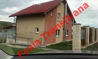 Boc, despre casa din Câmpenești: ''Ce am acumulat în 20 de ani am investit''. Se plânge de drum: ''Cu mașinuța mea, la iarnă, o să o împing până la un loc''