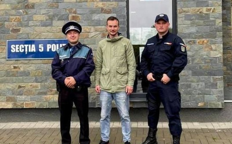 Doi clujeni au găsit aproape 12.000 de lei pe stradă, dar i-au "uitat" apoi în buzunar. Cum au fost prinși