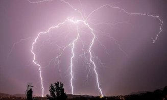 Se întorc furtunile! COD GALBEN de vreme severă în mai multe județe din Transilvania/ COD PORTOCALIU la Cluj