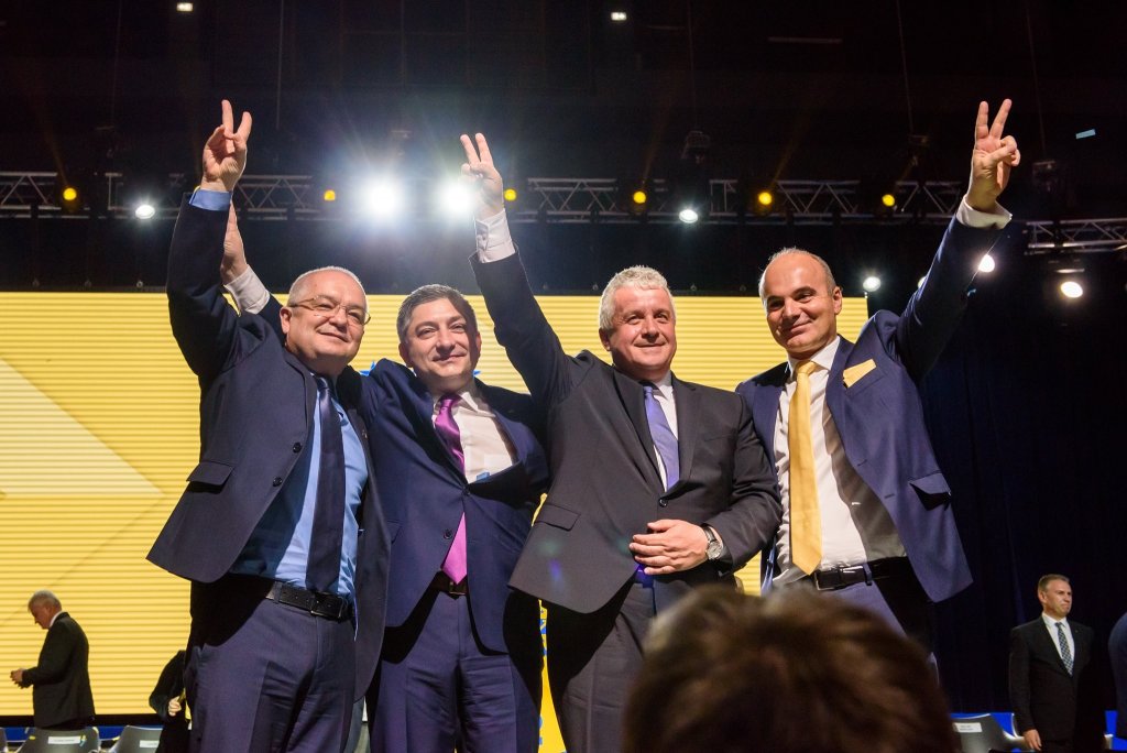 Organizațiile liberale care vor decide lupta pentru putere din PNL. Clujul este fruntaș