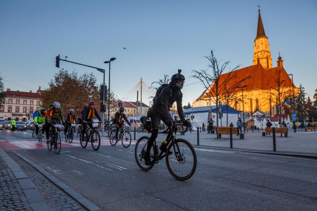 „L-am ascultat pe primar şi mi-am cumpărat bicicletă ca să poluez mai puţin, dar a fost furată de la etajul 8 din scară cu interfon”