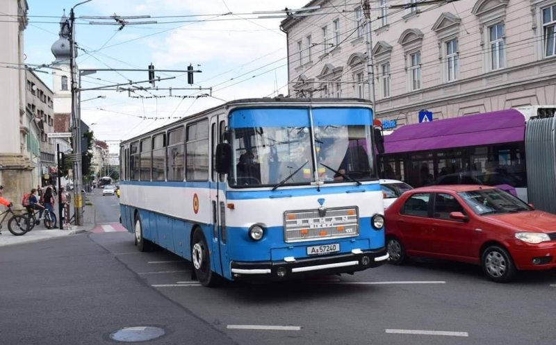 Cel mai bătrân autobuz funcțional al Clujului, în luptă cu "electricele"