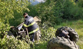 Accident grav la Cluj. Un bărbat a fost prins sub un tractor
