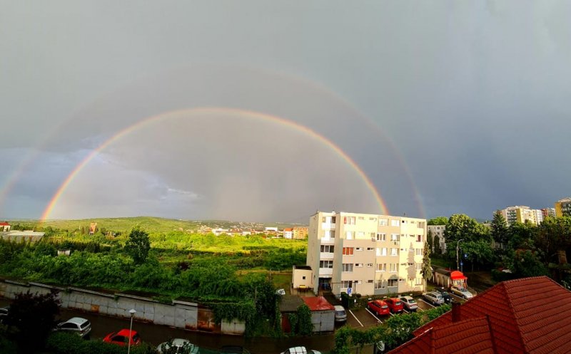 Curcubeu spectaculos surprins la Cluj. S-a văzut din Borhanci, Mărăști, Între Lacuri