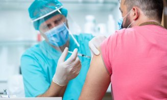Aproximativ 40.000 de români vaccinați anti-COVID, în ultimele 24 de ore. Câte reacții adverse au fost