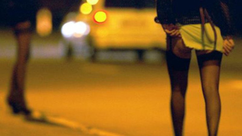 Românce obligate de conaționali să se prostitueze în Italia. Banii ajungeau la şeful proxenet din România