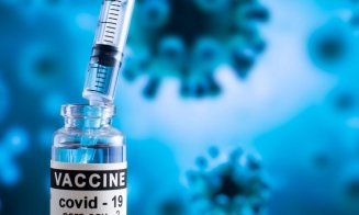 Peste jumătate dintre români recomandă vaccinarea anti COVID/ Vârstnicii şi cei cu studii superioare, în TOP