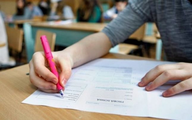 Evaluarea Naţională 2021: Astăzi, proba scrisă la limba și literatura română