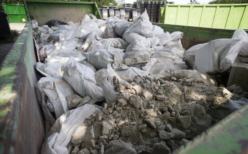 Începe ridicarea deșeurilor din Florești. Lista cu locațiile