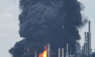 Explozie puternică la Rafinăria Petromidia din Năvodari. Doi oameni au fost răniți