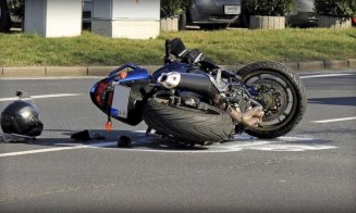 A decedat motociclistul accidentat seara trecută. Şoferiţa de 22 de ani va fi cercetată pentru „ucidere din culpă”