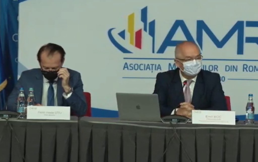 Boc, la şedinţa Asociaţiei Municipiilor din România: „Sunt multe lucruri bune care s-au întâmplat în primele luni ale anului”