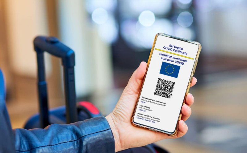 "Pașapoartele" COVID. Câți români și-au descărcat certificatele digitale în cele 15 zile de la lansarea portalului