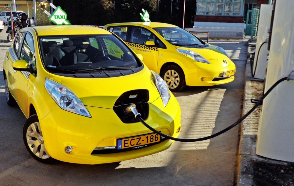 Noi autorizaţii pentru taxiuri electrice la Cluj-Napoca