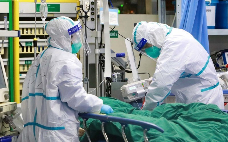UE evaluează un medicament împotriva artritei pentru tratarea pneumoniilor COVID