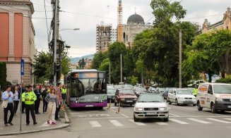 "Bani publici pentru profit privat". Şoferii din Cluj-Napoca nu vor taximetrişti pe benzile de bus