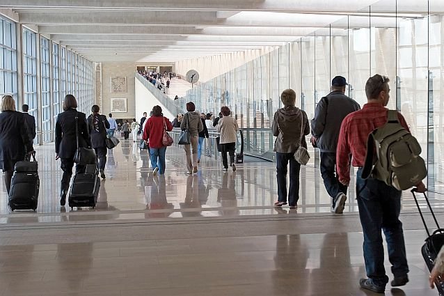 Alertă CERT-RO pentru românii care merg în Grecia: Atenție la completarea formularului!