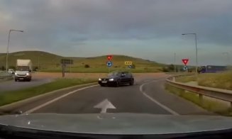 Rupe-ţi permisul! Șofer filmat pe contrasens pe autostradă, la Nădășelu