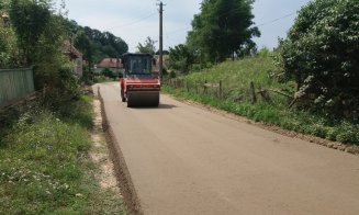 Lucrări de consolidare la un drum județean din Cluj. Urmează și asfaltul