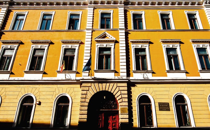 În perioada 30 iulie – 3 august, absolvenții de gimnaziu se pot înscrie în programul Școala de Carte și Meserii, la Colegiul Economic „Iulian Pop” din Cluj – Napoca