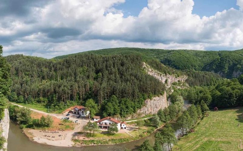 Plaja sălbatică, din inima Apusenilor, la 100 de km de Cluj