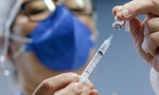 Se înmulțesc cazurile de COVID la Cluj, dar scade numărul persoanelor care se vaccinează