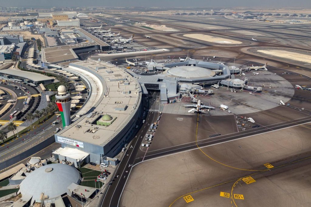 Românii care dezvoltă la Cluj produse tehnologice pentru aeroporturile din Abu Dhabi, Heathrow sau Doha