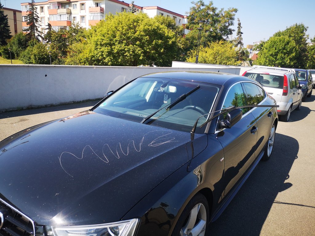Mai multe mașini au fost vandalizate în cartierul clujean Mărăști