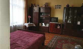 Imobiliare la Cluj: 200.000 de euro pentru două camere și curte comună cu alte trei familii