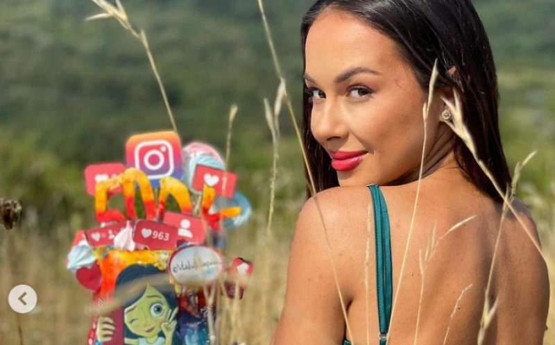 Vlăduţa Lupău a dat lovitura şi pe Instagram