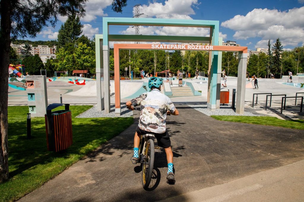 Noua față a skatepark-ului din Rozelor. Modernizarea zonei de agrement a costat peste 3 milioane de lei