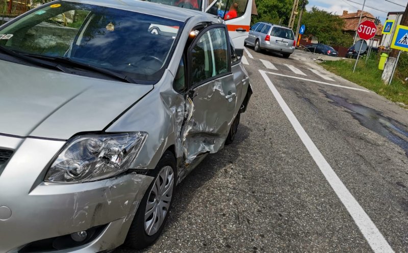 Accident cu două mașini și un TIR pe Cluj - Turda